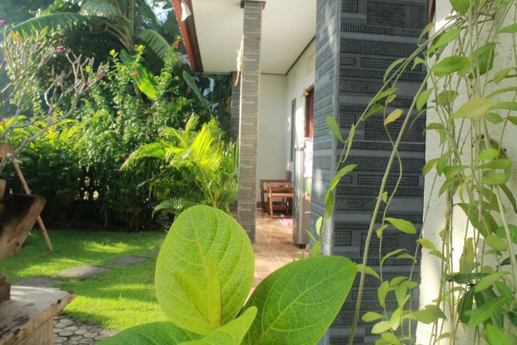 Twins Homestay Canggu Buitenkant foto