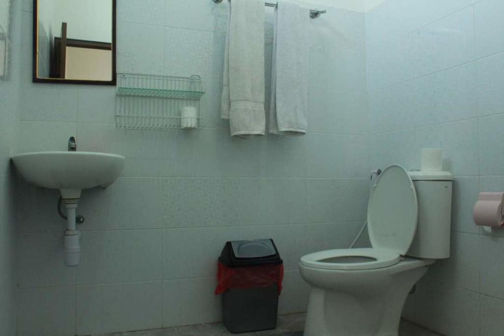 Twins Homestay Canggu Buitenkant foto