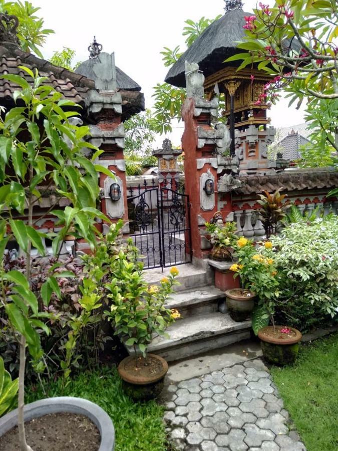 Twins Homestay Canggu Buitenkant foto